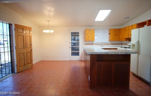 41 Montego Dr, Tucson AZ  85710-1312 exterior