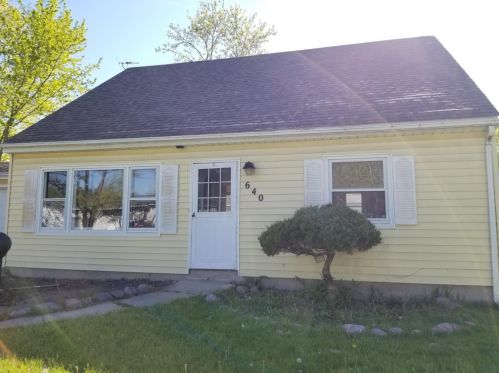 640 Old Forge Rd, Valpo, IN 46385-8251