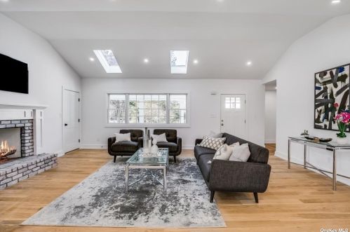 53 Winkle Point Dr, Northport NY  11768-1154 exterior