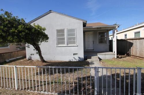 309 15th St, Seal Beach, CA 90740-6512