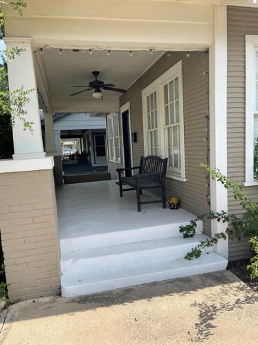 1621 Clover Ln, Fort Worth, TX 76107-3902