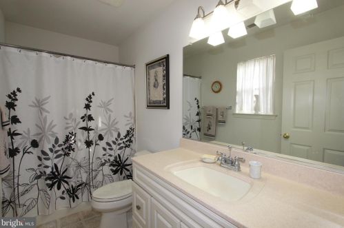 46 Meadowview Dr, Pilesgrove NJ 08098-2539 exterior