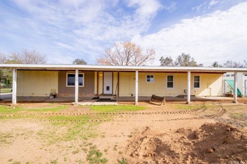 20235 Guffy Ln, Wildomar CA 92595-8798 exterior