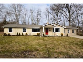4376 Beechmont Dr, Cincinnati, OH 45244-1538