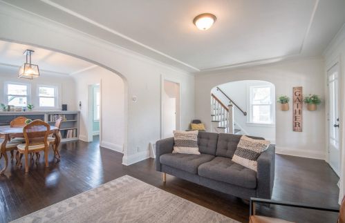 1722 57, Milwaukee WI 53220-3123 exterior