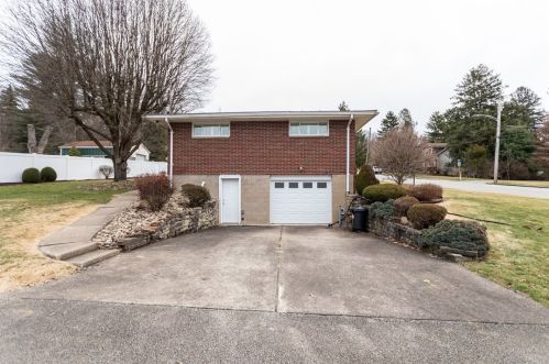 602 Newmyer Ave, Connellsville PA  15425-4509 exterior