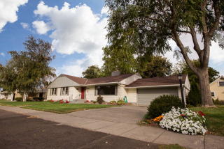 300 5th St, Waitsburg, WA 99361-8805