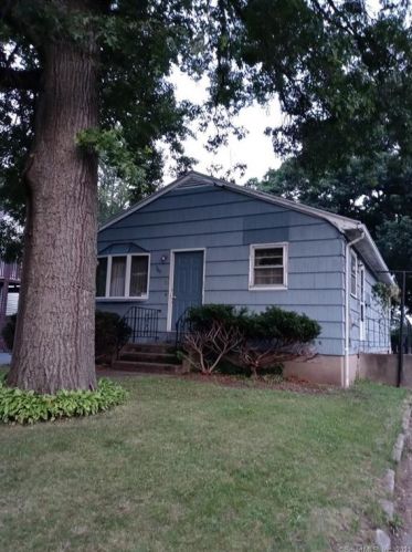 265 Earl Ave, Bridgeport, CT 06606-3958