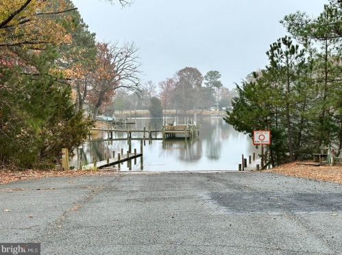 48 Essex Pl, Montross VA  22520-4028 exterior