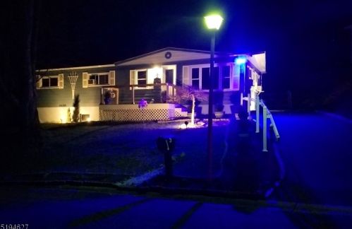 3 Greenwich Dr, High Bridge, NJ 08829-1607