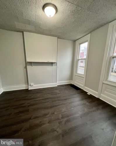 923 Green St, Norristown PA  19401-3913 exterior