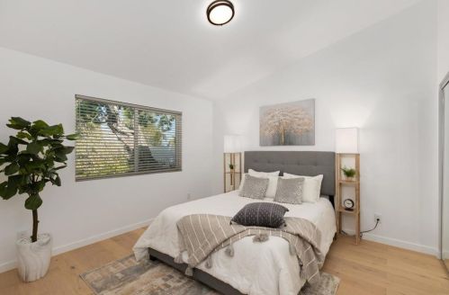 4633 Mount Armet Dr, San Diego CA  92117-4718 exterior