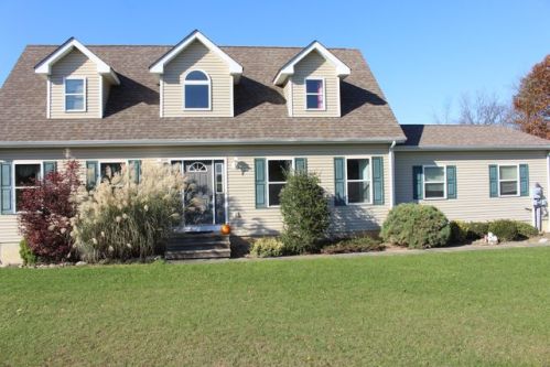 660 Ridge Rd, Bangor, PA 18013-5804