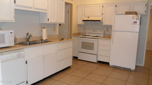 10406 Concho Cir, Sun City AZ  85373-1319 exterior