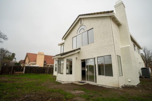 1324 Red Teal Dr, Newman CA  95360-1715 exterior