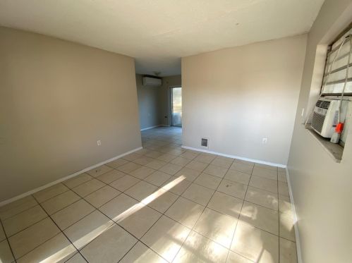 4523 Barley St, Orlando, FL 32811-3811