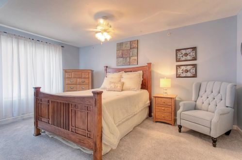 618 Heritage Sq, New Haven OH  45030-8207 exterior
