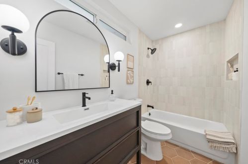 5253 Countryside Dr, San Diego CA  92115-2136 exterior