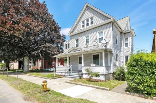 69 Howe Ave, Huntington, CT 06484-4112