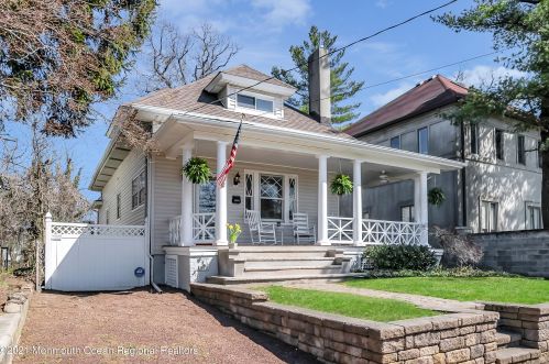 119 Pearl St, Tinton Falls NJ  07701-1522 exterior