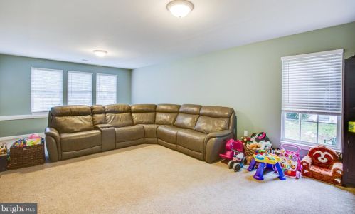 203 Spotslee Dr, Spotsylvania VA  22551-2533 exterior