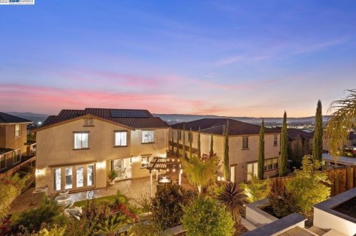 1799 Tramonti Dr, Pleasanton CA  94568-4249 exterior