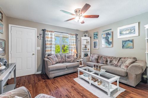 3525 21st St, Saint Petersburg, FL 33713-2859