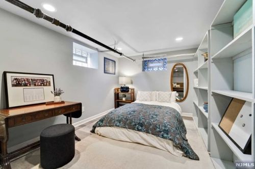 6 Marion Rd, Verona NJ  07044-1420 exterior