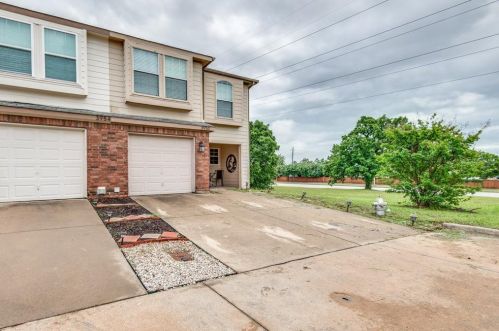 3950 Seaside Ct, Euless TX  76040-3441 exterior