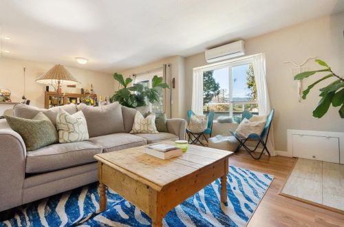 61 Redding Rd, Campbell, CA 95008-6740