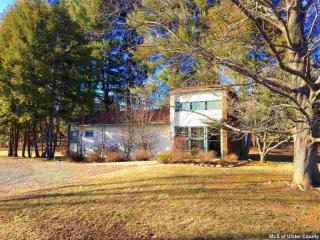 12 Sheldon Dr, Kerhonkson, NY 12446-2654