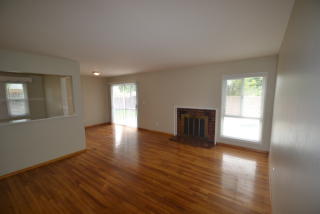 359 Victoria St, Rialto CA  92376-5147 exterior