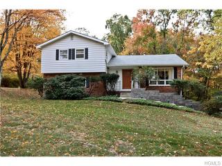505 Oak St, Mahopac, NY 10541-2146