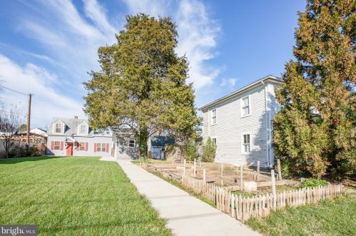 1219 Payne St, Fredericksburg VA  22401-5329 exterior