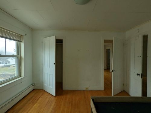 8 Chesterfield Rd, Hinsdale NH  03451-2215 exterior