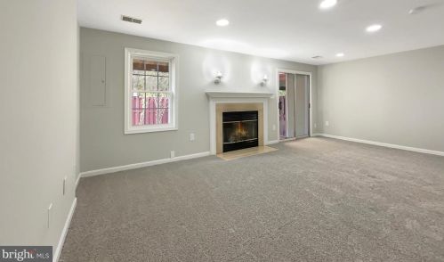 7294 Olde Lantern Way, Springfield VA  22152-3569 exterior