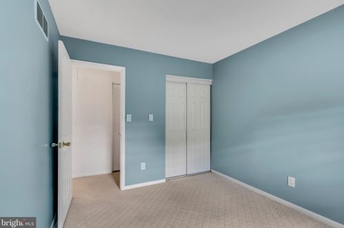 3102 Sapphire Ct, Wilmington DE  19810-2241 exterior