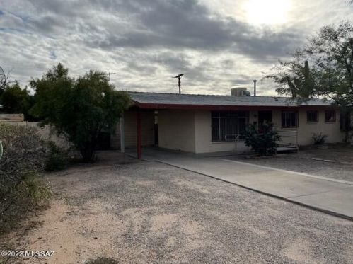 5902 27th St, Tucson, AZ 85711-6025