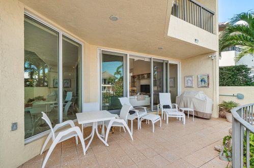 5310 Boca Marina Cir, Boca Raton FL 33487-5221 exterior