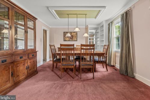 701 Parry Blvd, Riverton NJ  08077-3938 exterior