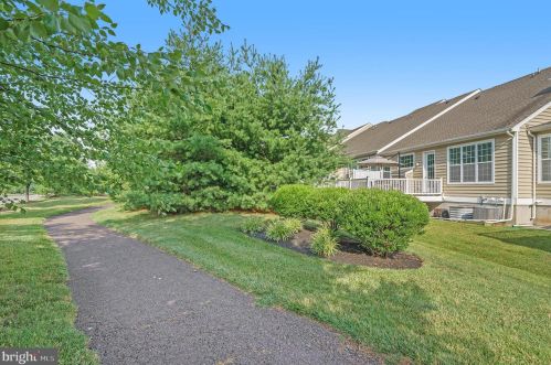 234 Hopewell Dr, Collegeville PA  19426-2852 exterior