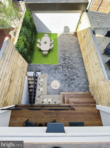 1332 Independence Ave, Washington DC  20003-2365 exterior