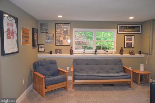 156 Boxwood Ct, Pottstown PA  19464-1500 exterior