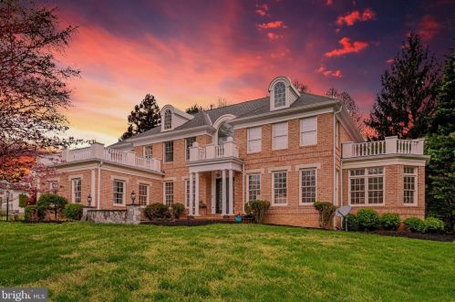 10108 Nedra Dr, Great Falls VA  22066-2835 exterior