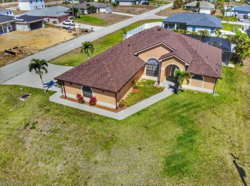 3227 3rd Pl, Cape Coral, FL 33993-6773