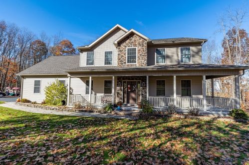 307 Stonecrest Dr, Berlin, PA 15530-6833