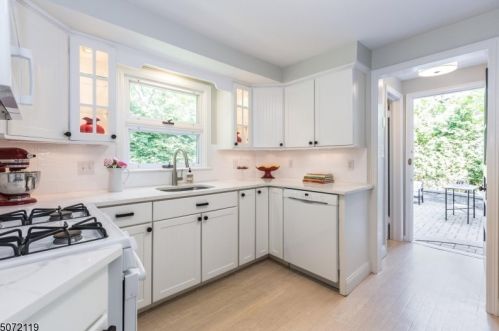 7 Potter Ct, Montclair NJ  07043-1514 exterior