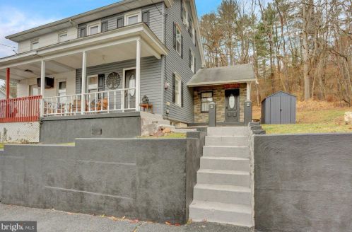 2146 Main St, Primrose, PA 17901-8534