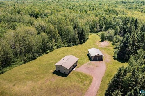 5260 Samuelson Rd, Duluth MN 55811-9789 exterior