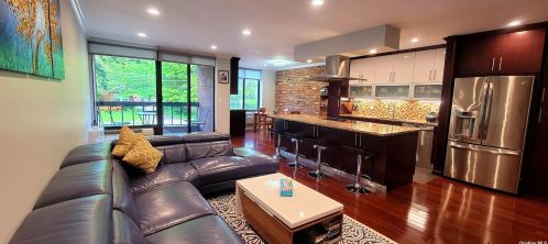 20 Gilchrest Rd, Great Neck, NY 11021-1416